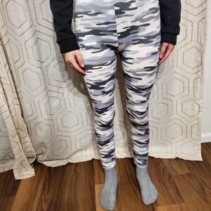 Gray camo leggings